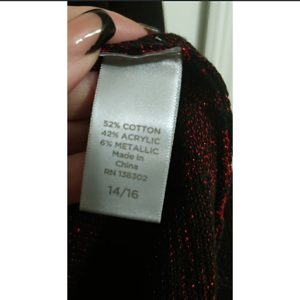 Women's Sweater by Avenue With Roses NWT Size 14/16 - Picture 6 of 9